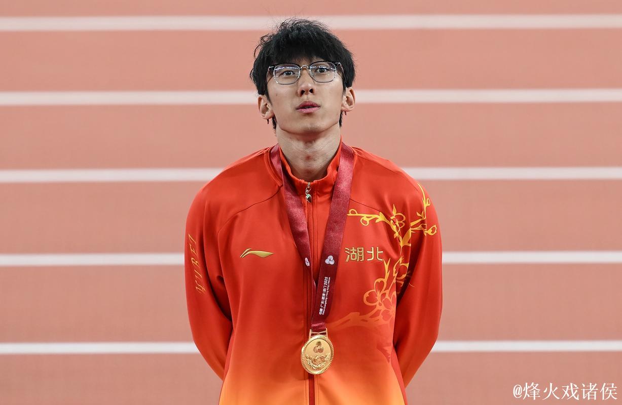 全运会男子百米决赛：湖北选手李泽洋摘得金牌