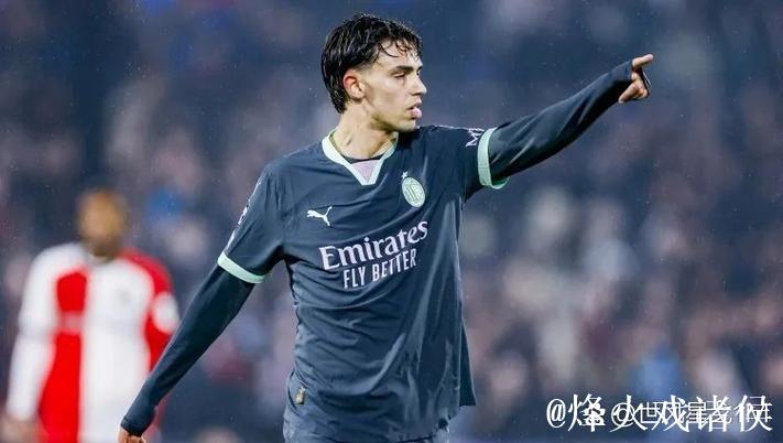 德甲最佳球员出炉:莱万力压桑乔和哈弗茨摘得殊荣 德甲最佳球员出炉:莱万力压桑乔和哈弗茨摘得殊荣